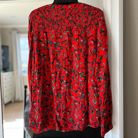 Hinge Red Floral V Neck Blouse - Picture 3 of 13